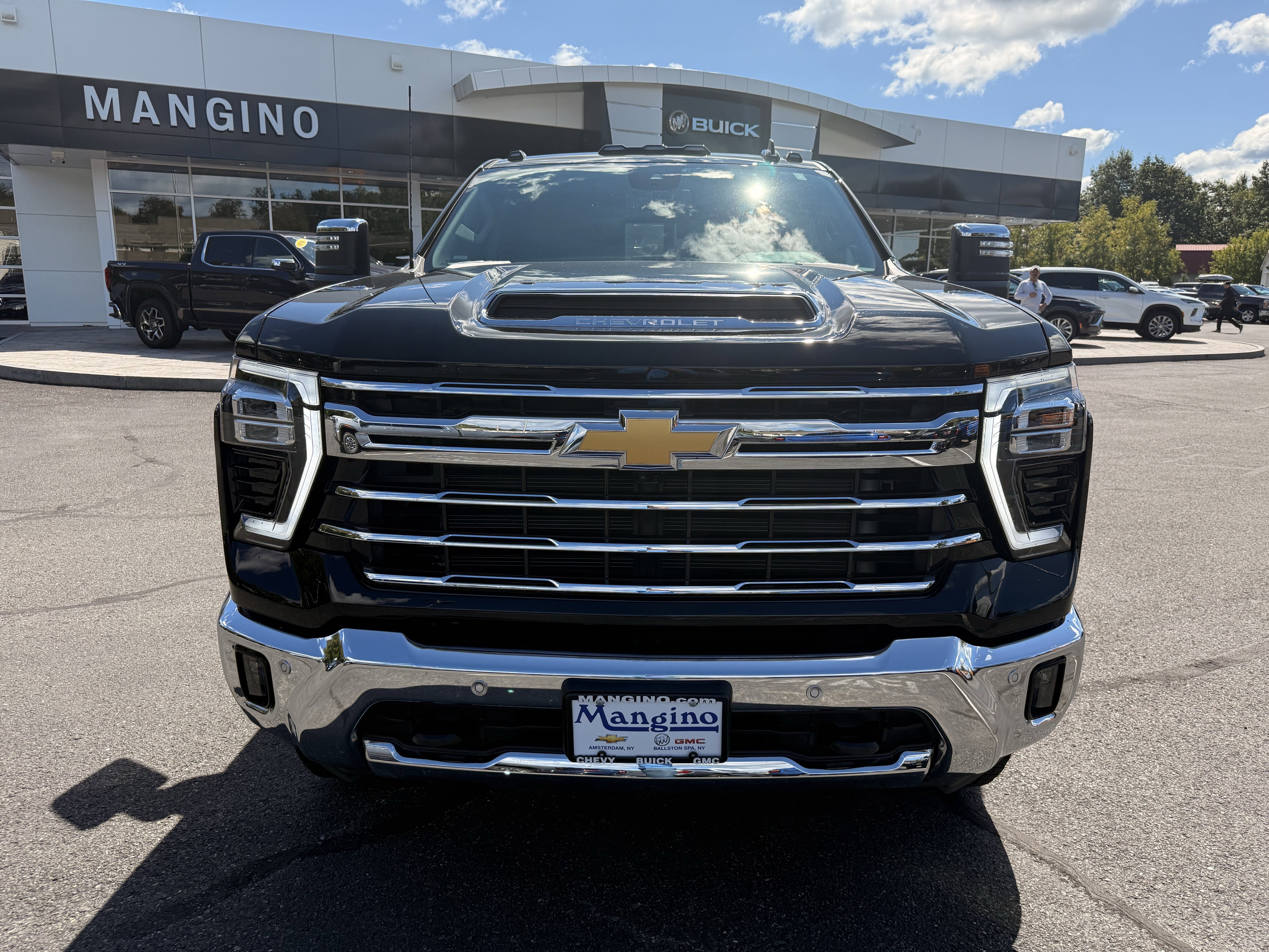 Certified 2024 Chevrolet Silverado 2500 LTZ w/ LTZ Plus Package image 9