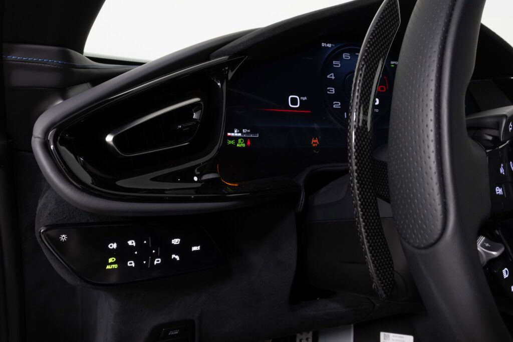 Used 2025 Ferrari 12Cilindri image 33