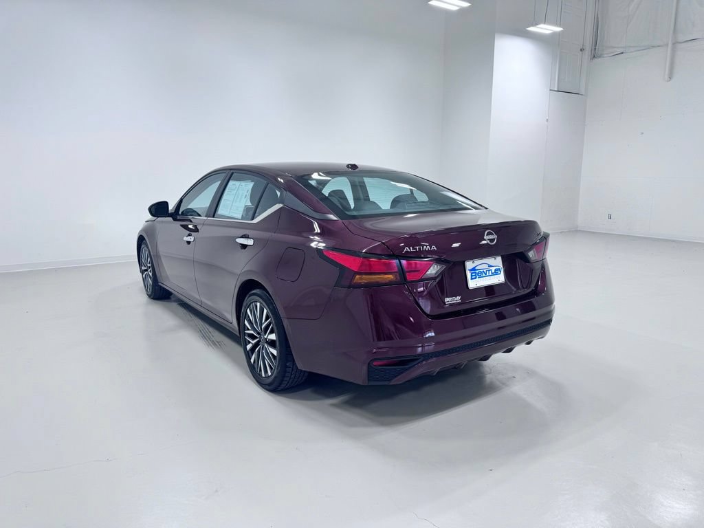 Used 2023 Nissan Altima 2.5 SV FWD image 7
