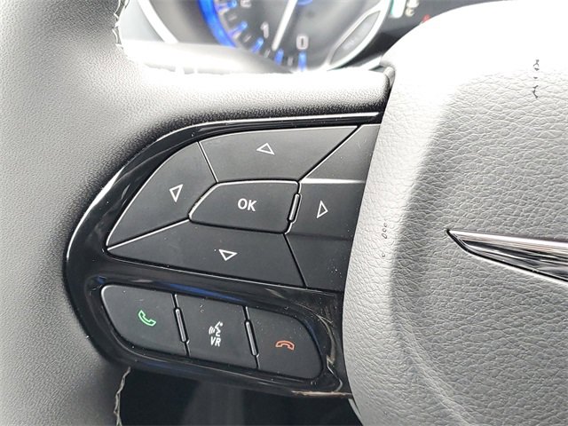 New 2026 Chrysler Pacifica Limited w/ Uconnect Theater Family Group image 23