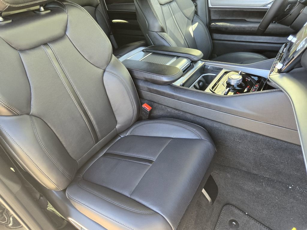 New 2026 Jeep Grand Wagoneer L Limited image 9