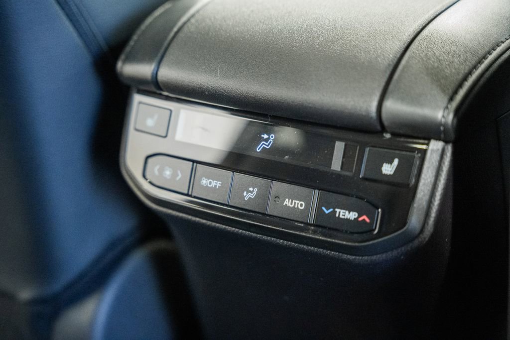 New 2026 Toyota Highlander Platinum image 38