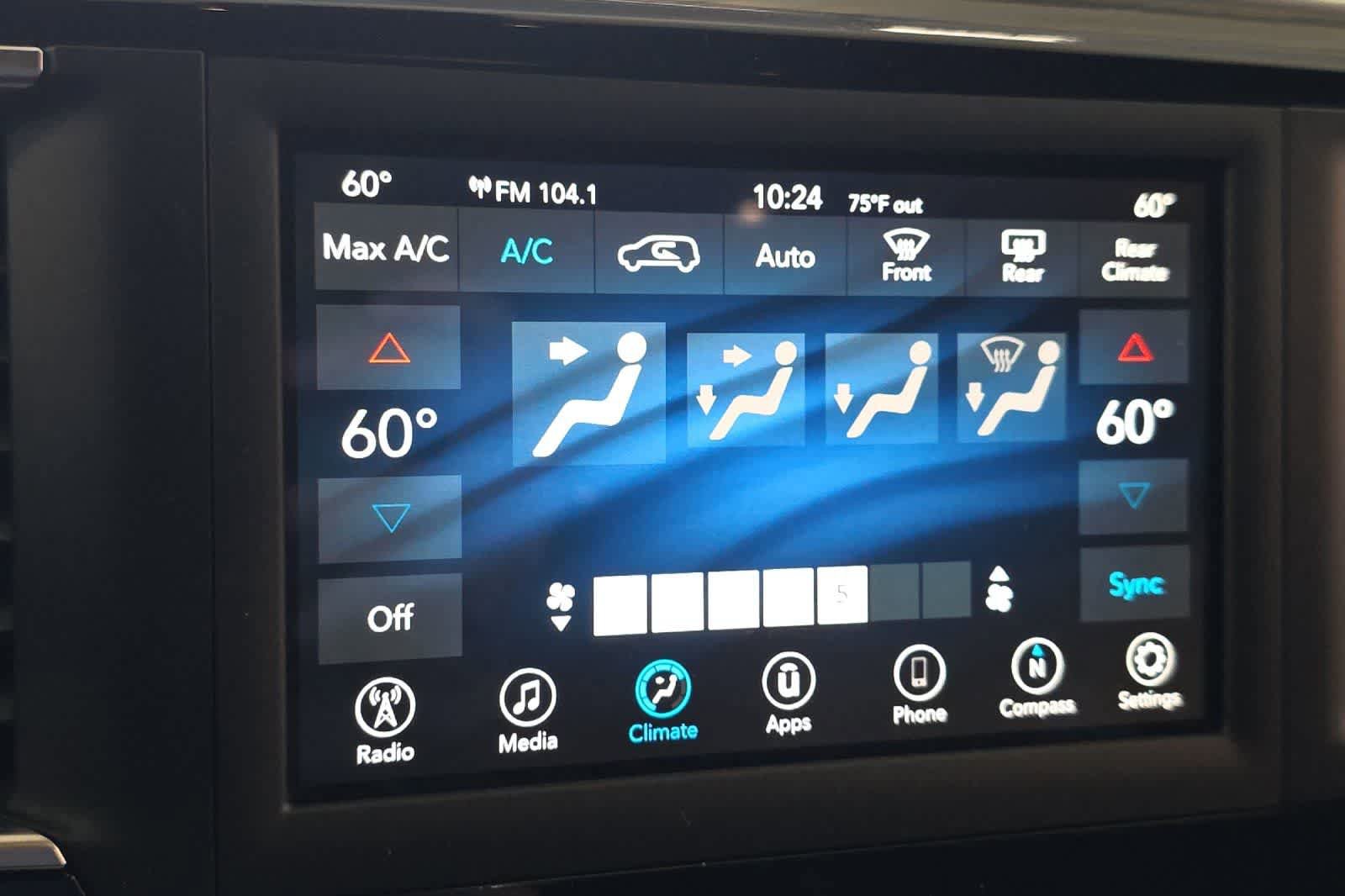 Used 2020 Chrysler Pacifica Touring w/ S Appearance Package FWD image 20