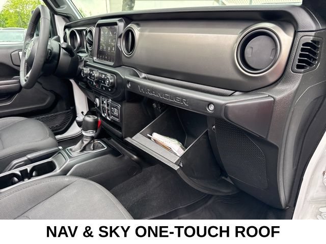 Used 2023 Jeep Wrangler Unlimited w/ Sun & Screen Package AWD/4WD image 29