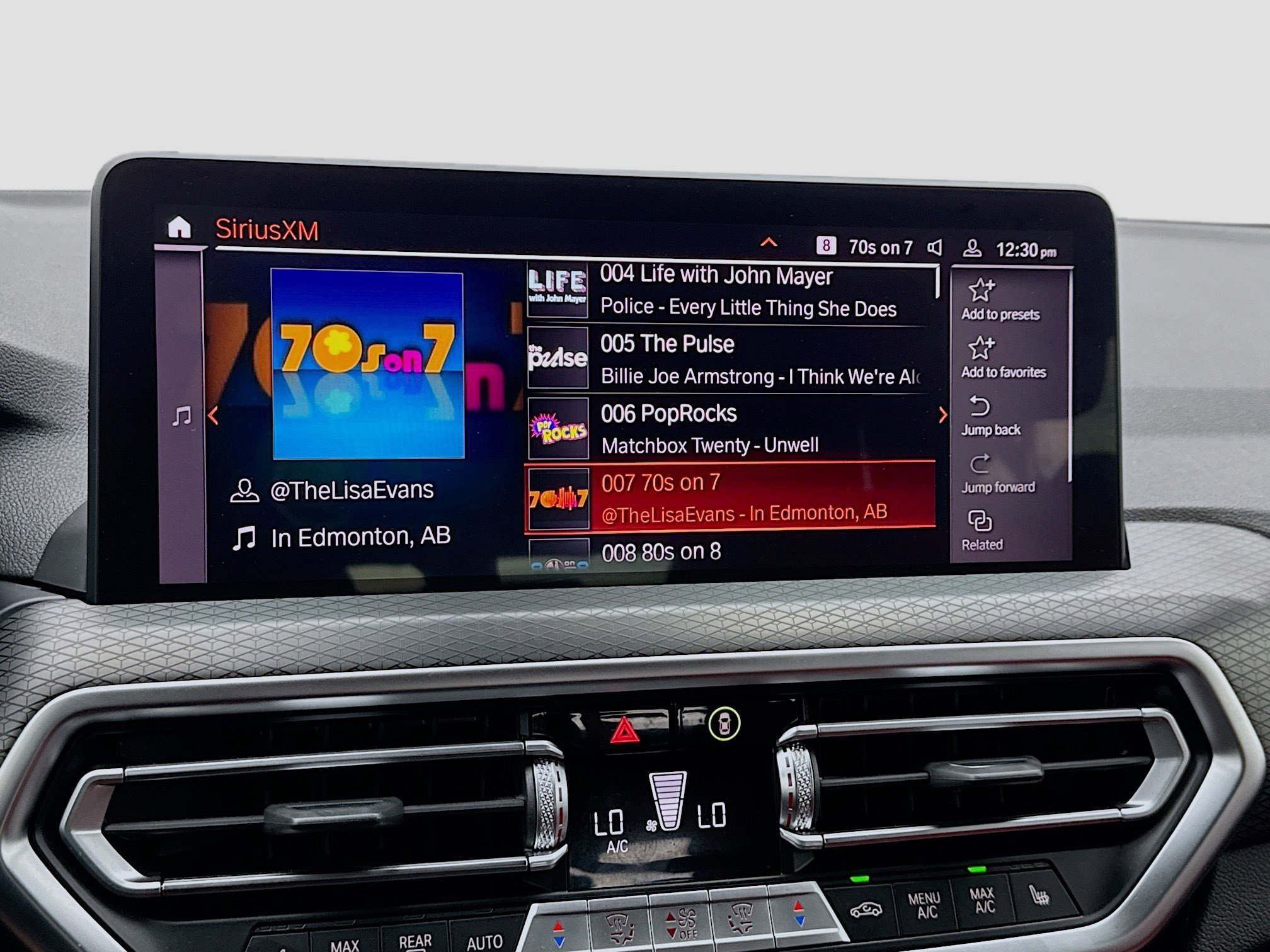 Used 2023 BMW X4 xDrive30i w/ M Sport Package image 11