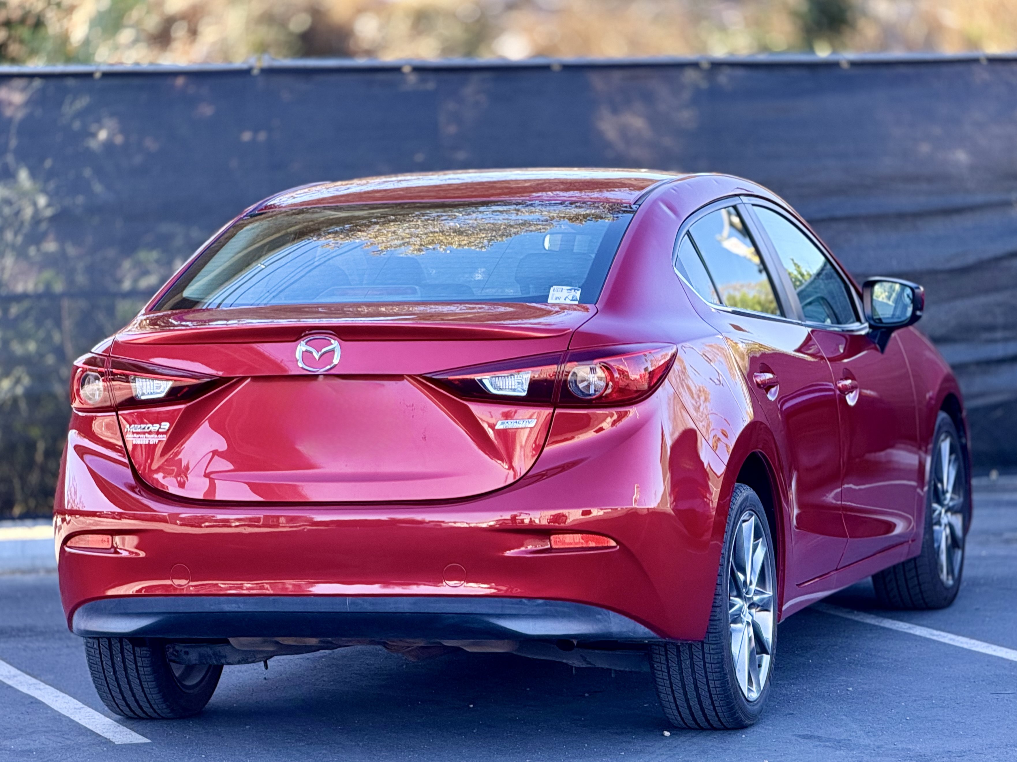 Used 2018 MAZDA MAZDA3 Touring FWD image 8