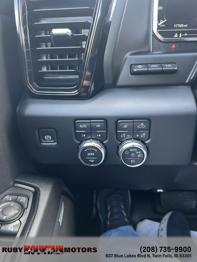 Used 2024 GMC Sierra 1500 AT4 w/ Technology Package image 15