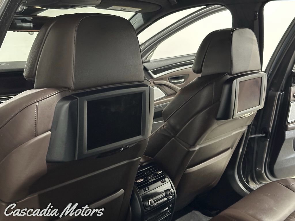 Used 2013 BMW M5 image 11