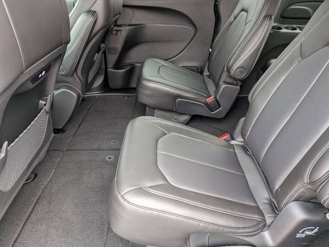 New 2027 Chrysler Pacifica Select FWD image 27