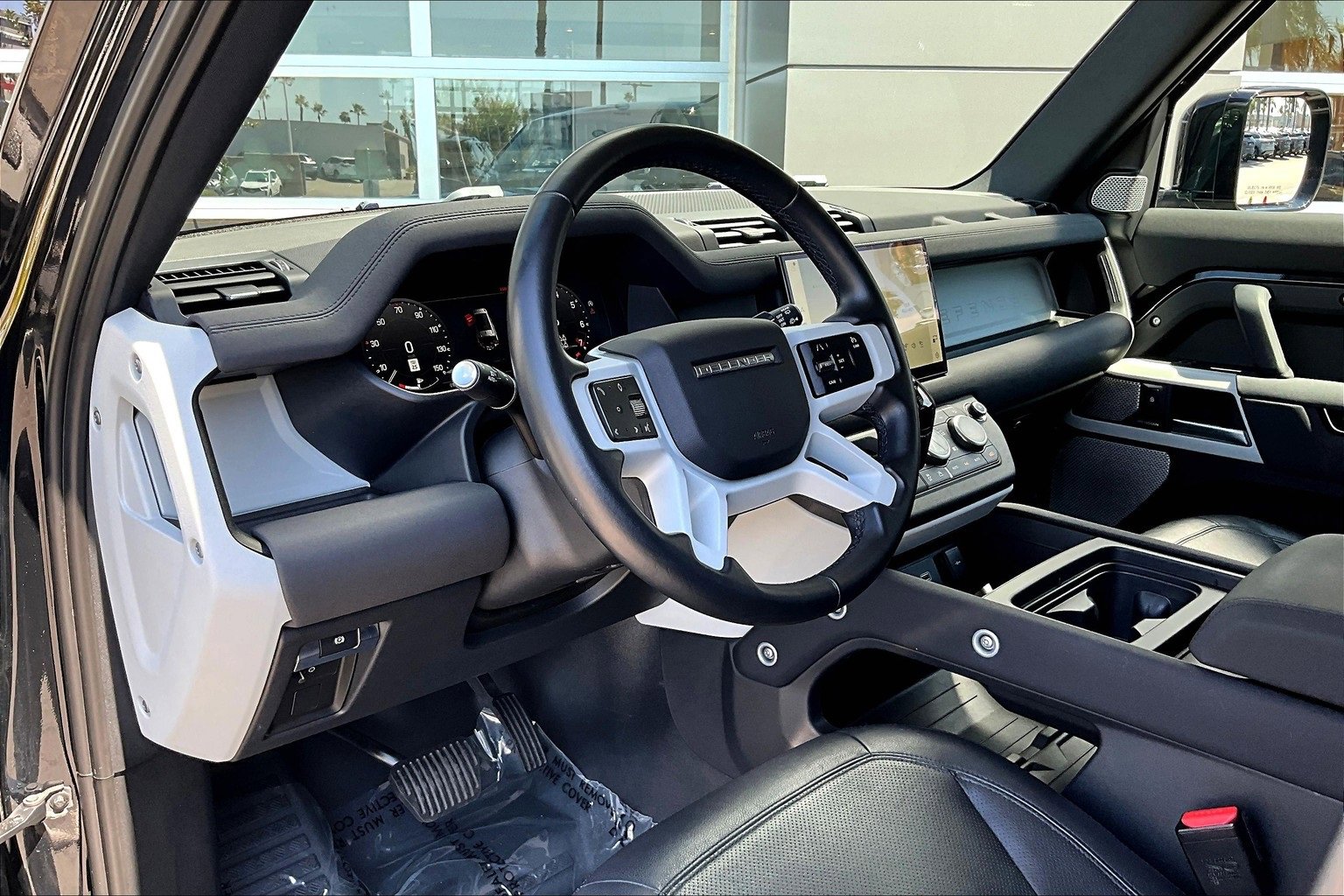 Used 2023 Land Rover Defender 130 S image 14