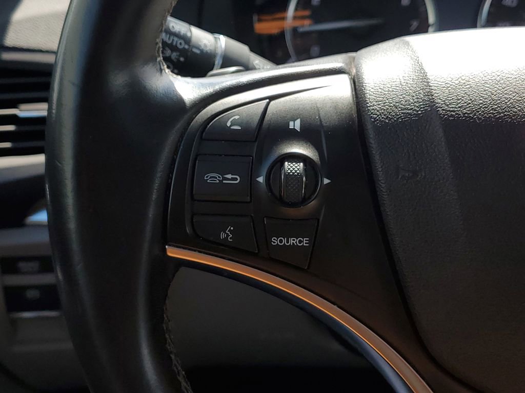 Used 2017 Acura MDX SH-AWD image 18