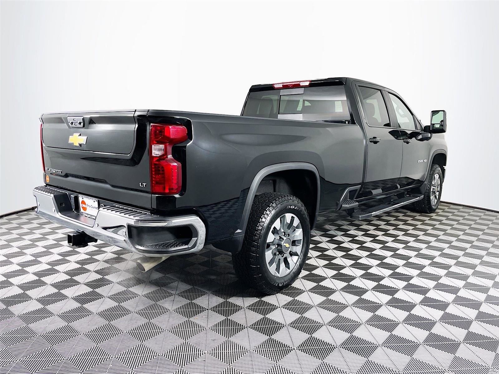 Used 2025 Chevrolet Silverado 2500 LT w/ Safety Package image 9