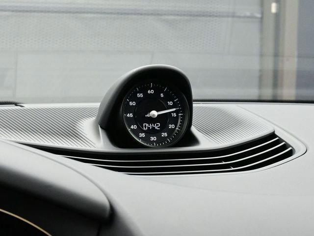 Used 2025 Porsche Taycan GTS image 12