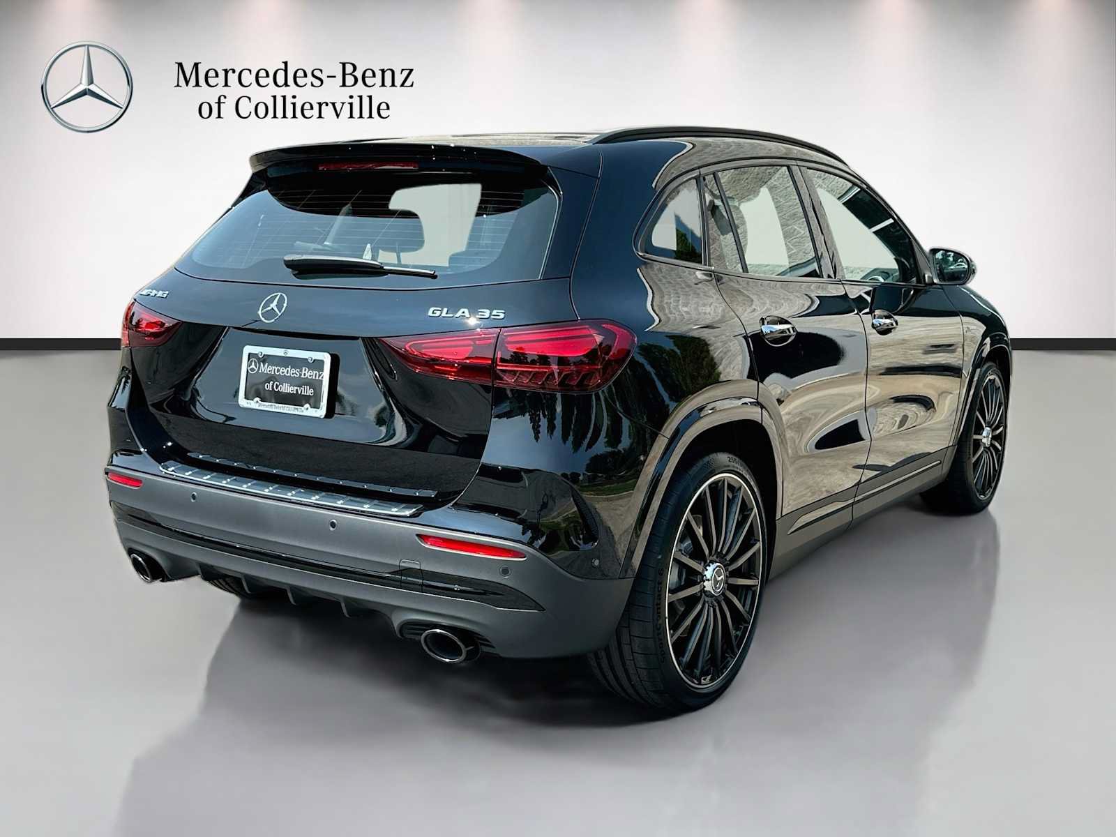 Used 2026 Mercedes-Benz GLA 35 AMG 4MATIC image 5