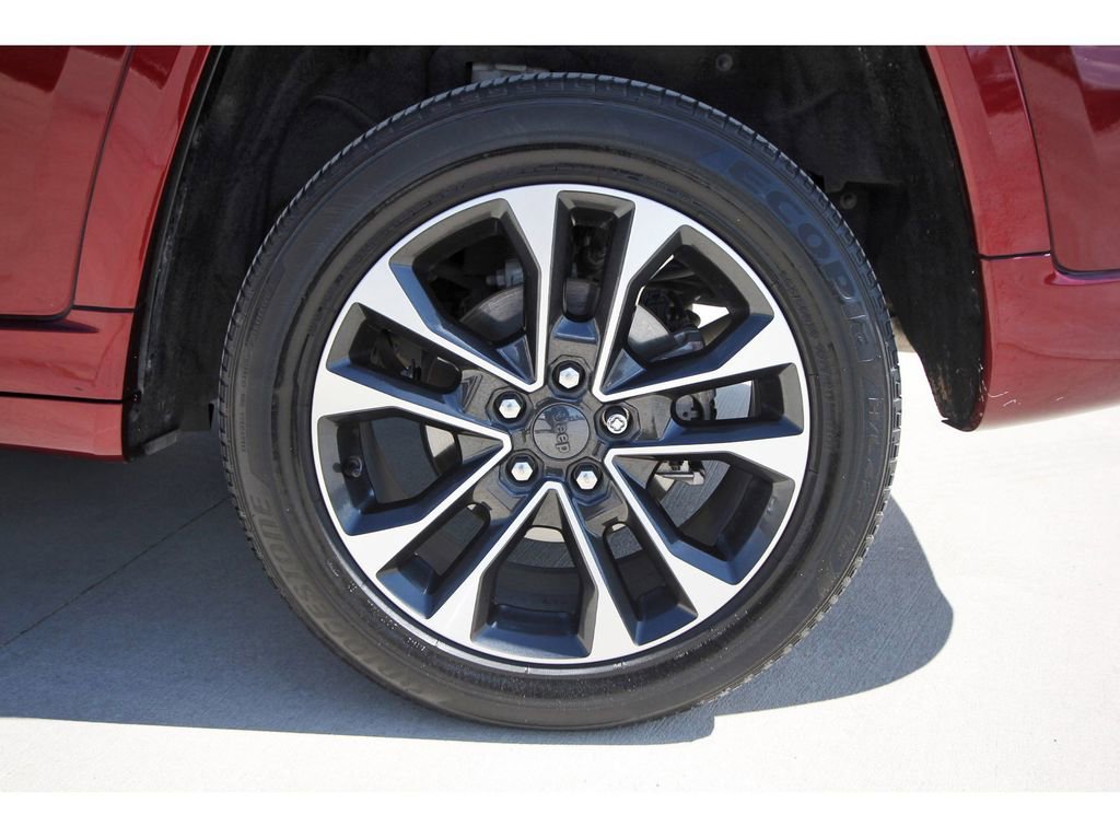 Used 2022 Jeep Grand Cherokee Overland RWD image 31