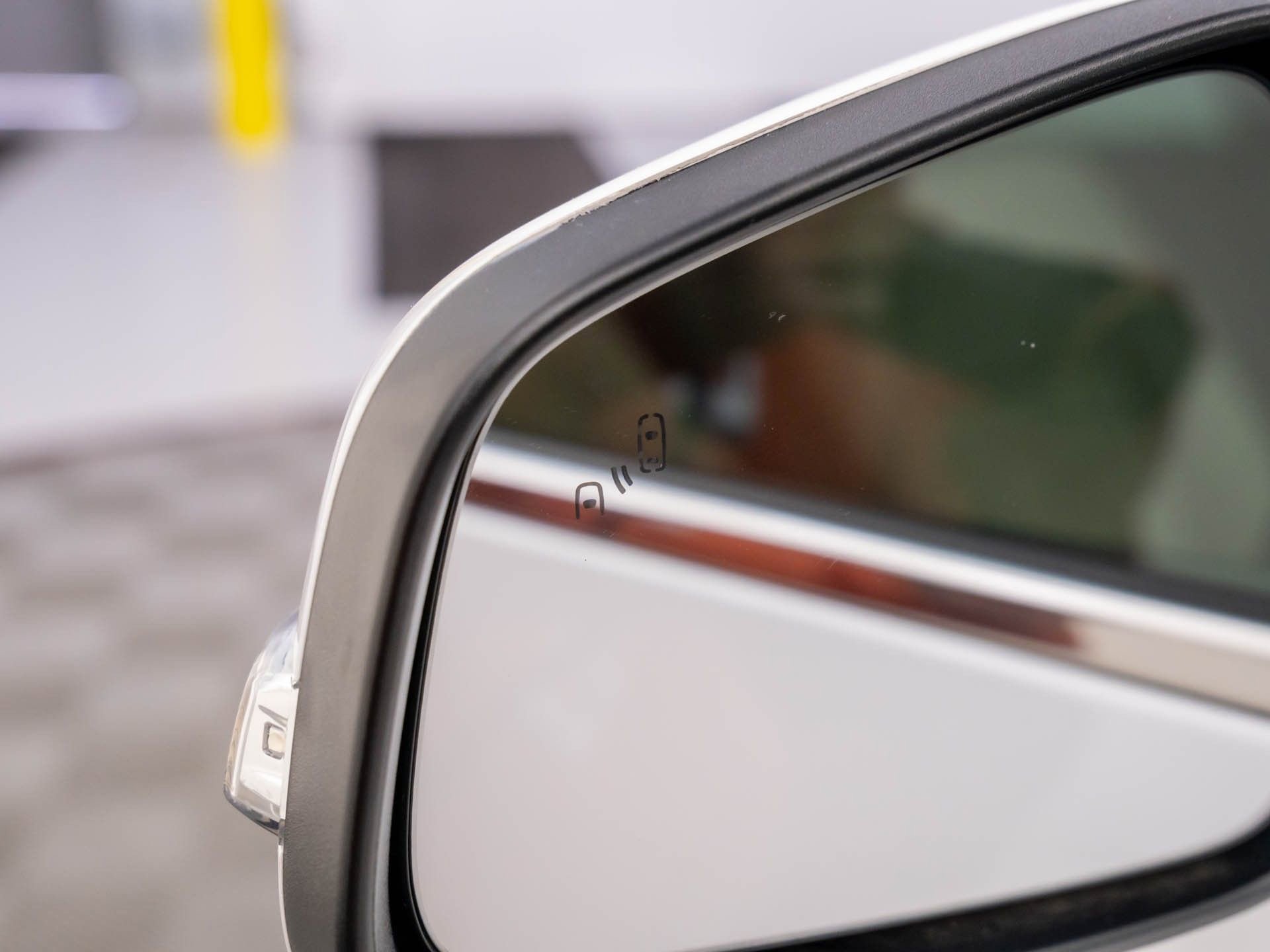 Used 2019 Buick Encore Essence image 36