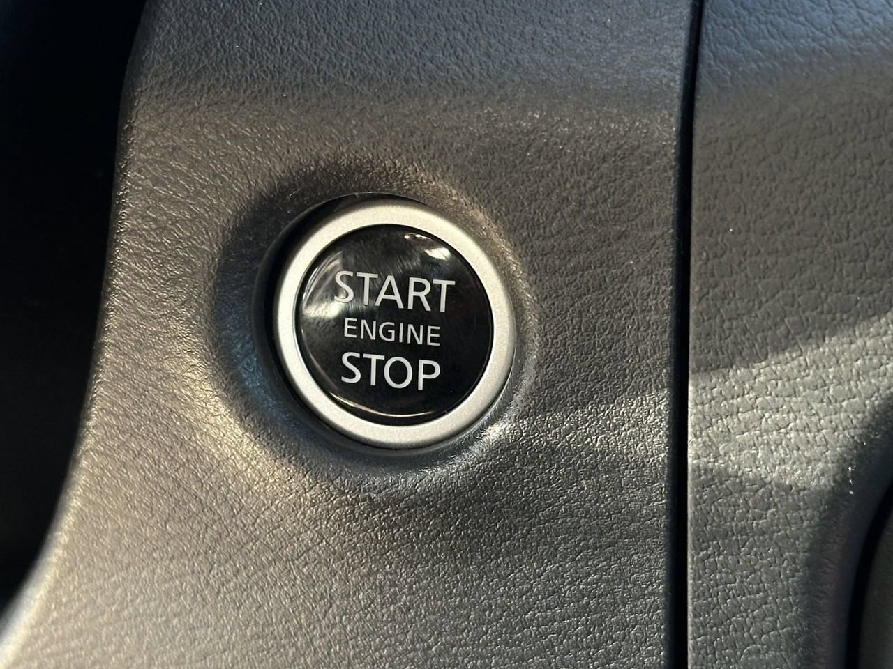 Used 2023 Nissan Frontier Pro-X w/ Technology Package RWD image 21