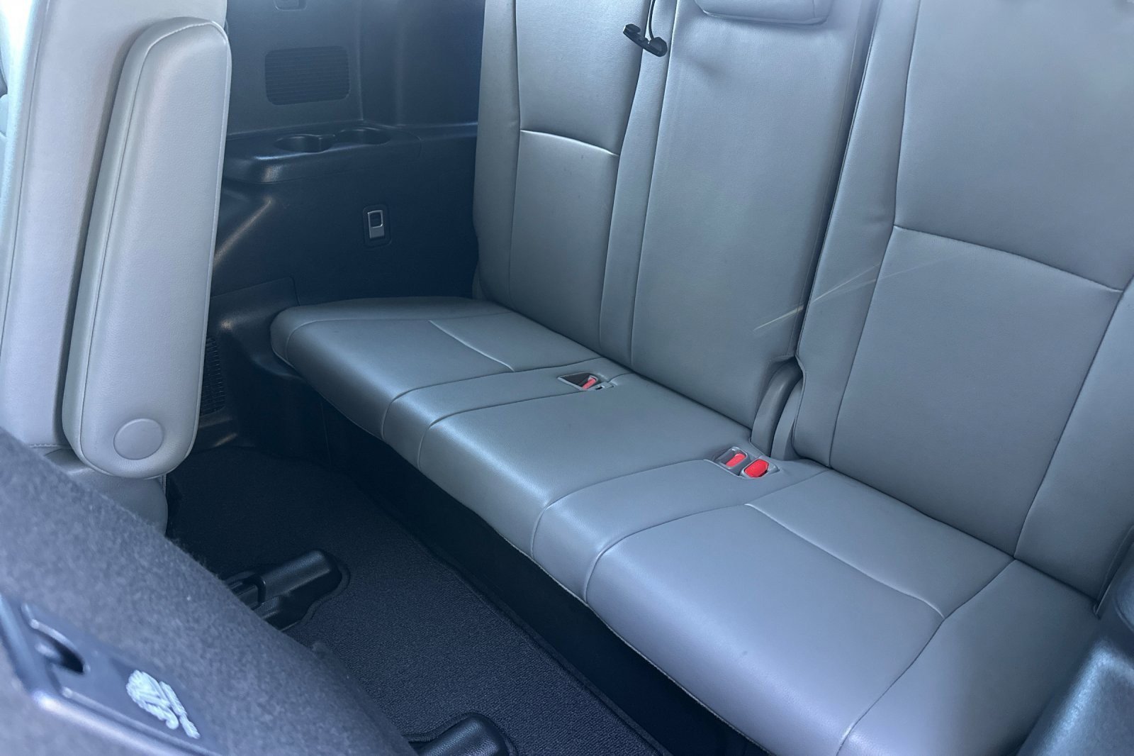 Used 2022 Toyota Highlander XLE image 14