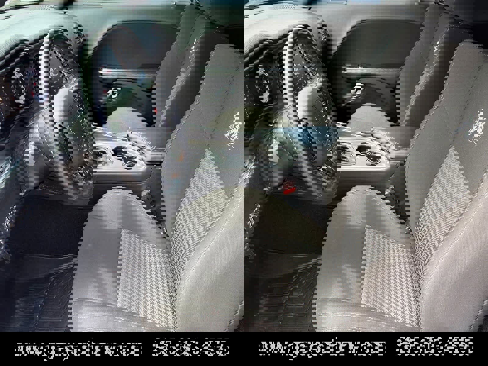 Used 2022 Dodge Challenger R/T Scat Pack w/ Shaker Package image 15