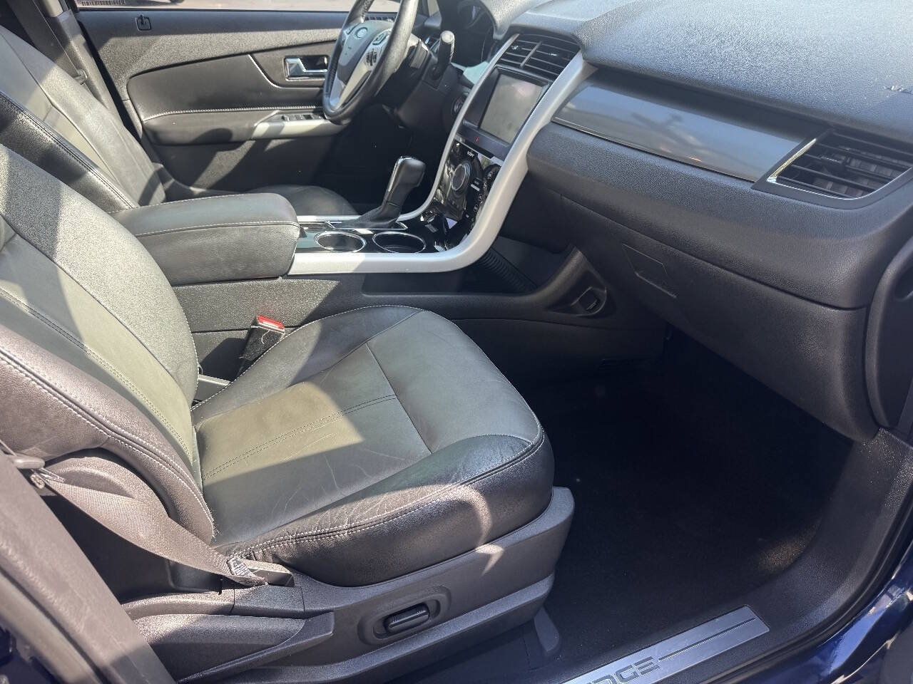Used 2011 Ford Edge Sport w/ Driver Entry Pkg FWD image 12