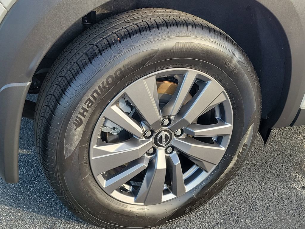 Certified 2025 Nissan Pathfinder S image 24