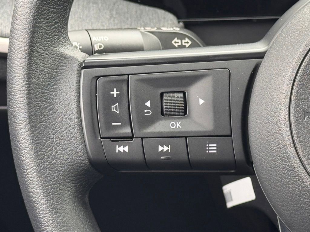 Certified 2025 Nissan Kicks SV w/ Illumination Package FWD image 15