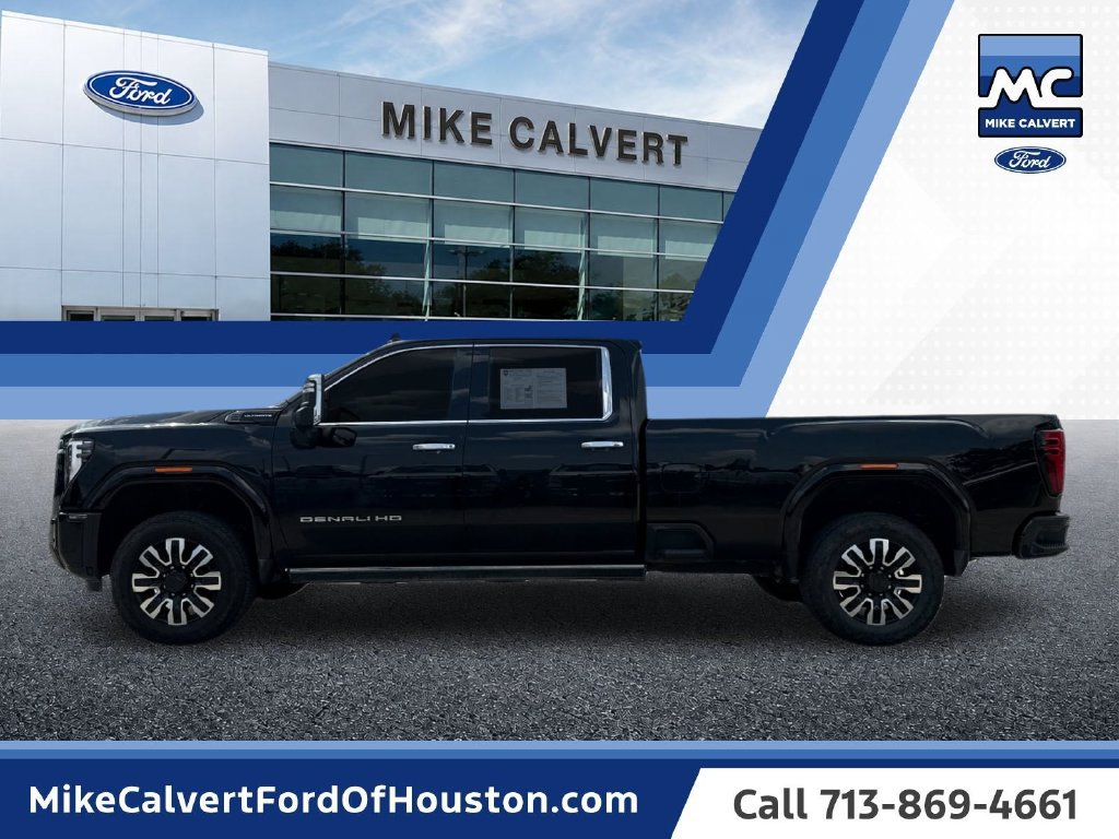 Used 2025 GMC Sierra 3500 Denali Ultimate AWD/4WD image 2