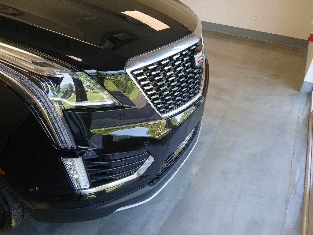 Certified 2025 Cadillac XT5 Premium Luxury w/ Technology Package AWD/4WD image 6