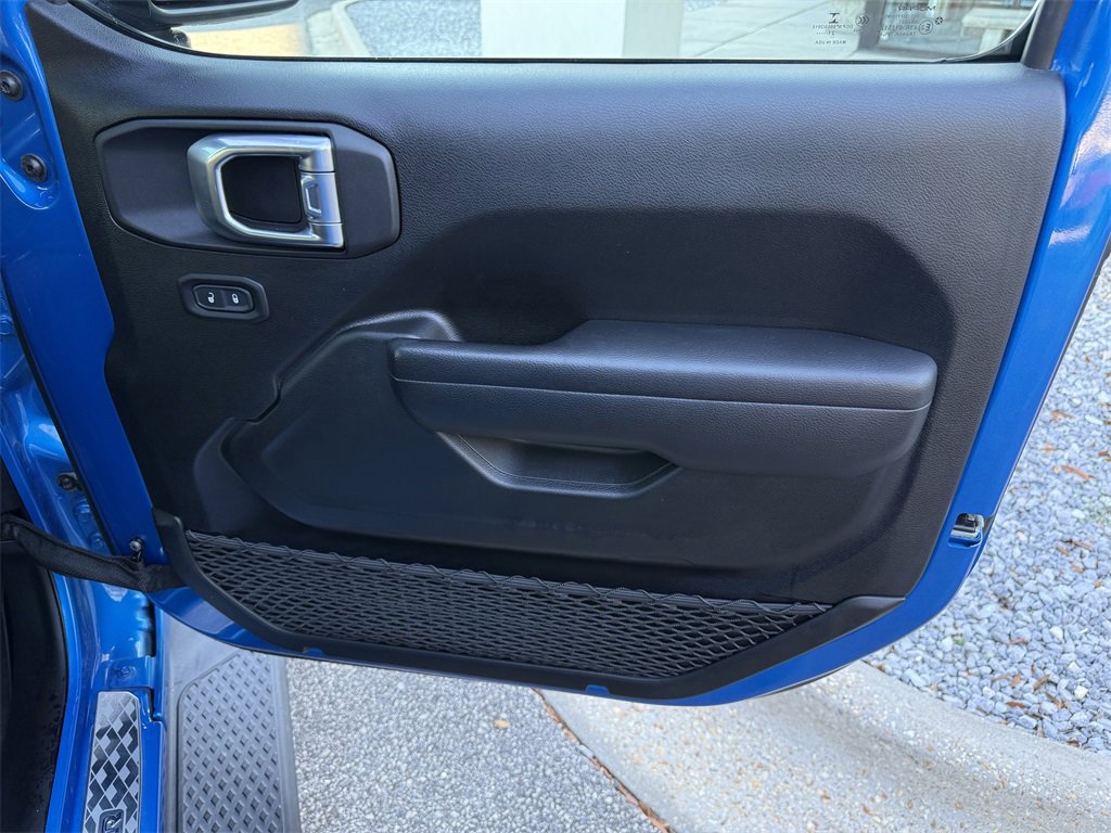 Used 2021 Jeep Gladiator Sport image 36