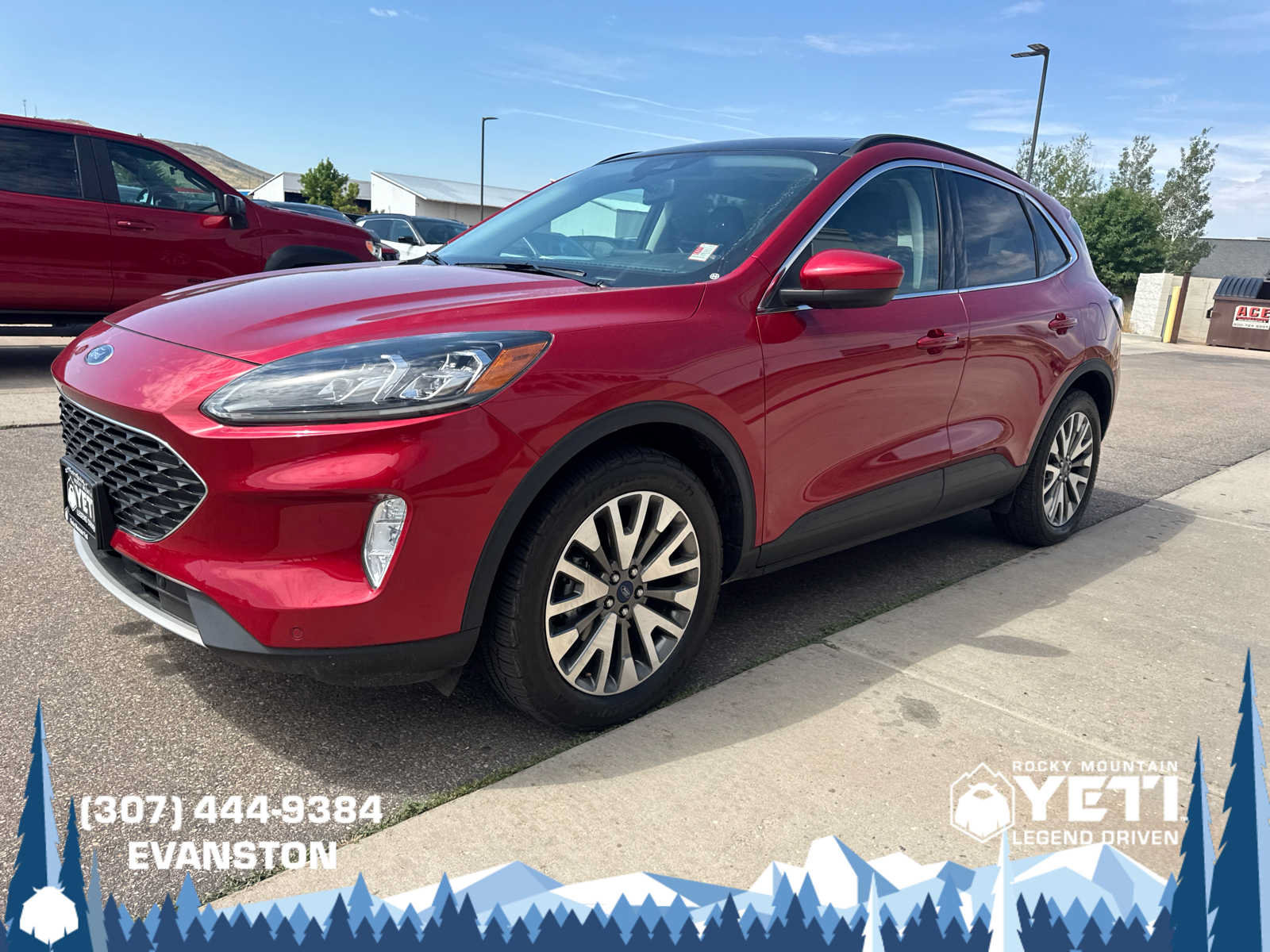 Used 2022 Ford Escape Titanium w/ Class II Trailer Tow Package AWD/4WD image 7