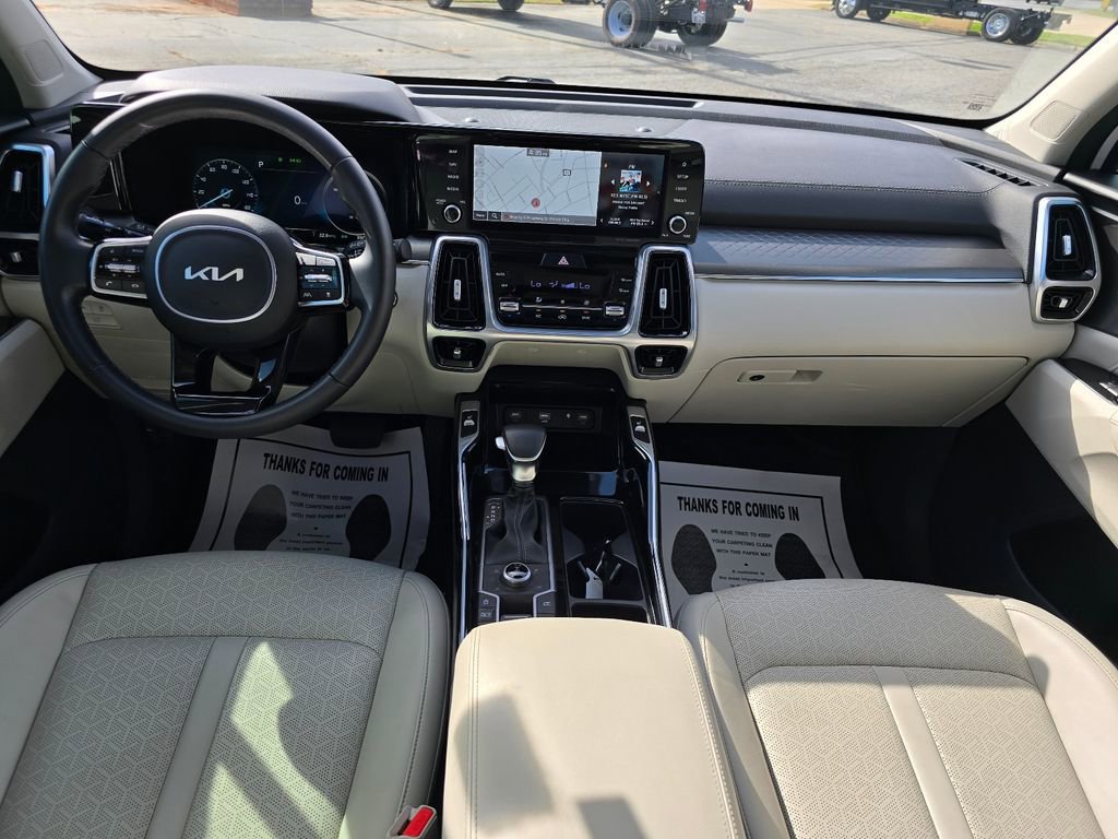Used 2023 Kia Sorento SX image 3