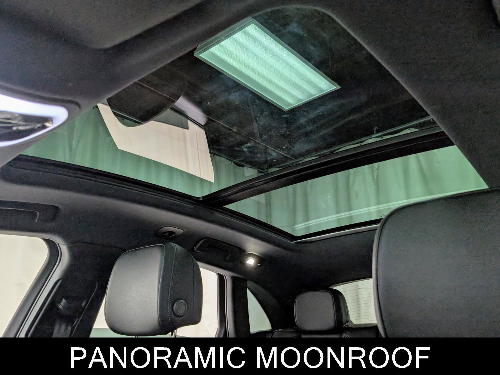 Used 2024 Porsche Macan AWD/4WD image 17