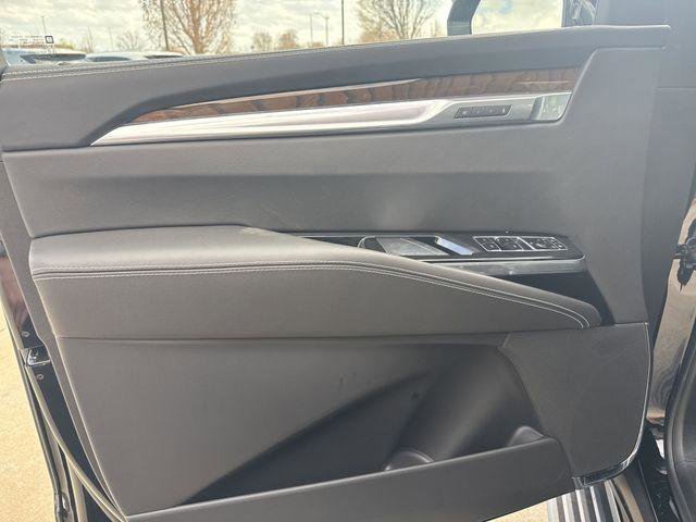 New 2026 Cadillac Escalade Platinum Sport w/ LPO, ONYX Package image 10