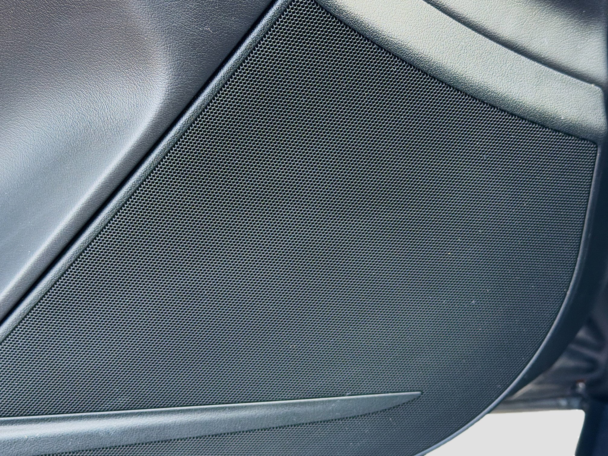 Used 2017 Jaguar F-TYPE Coupe image 21