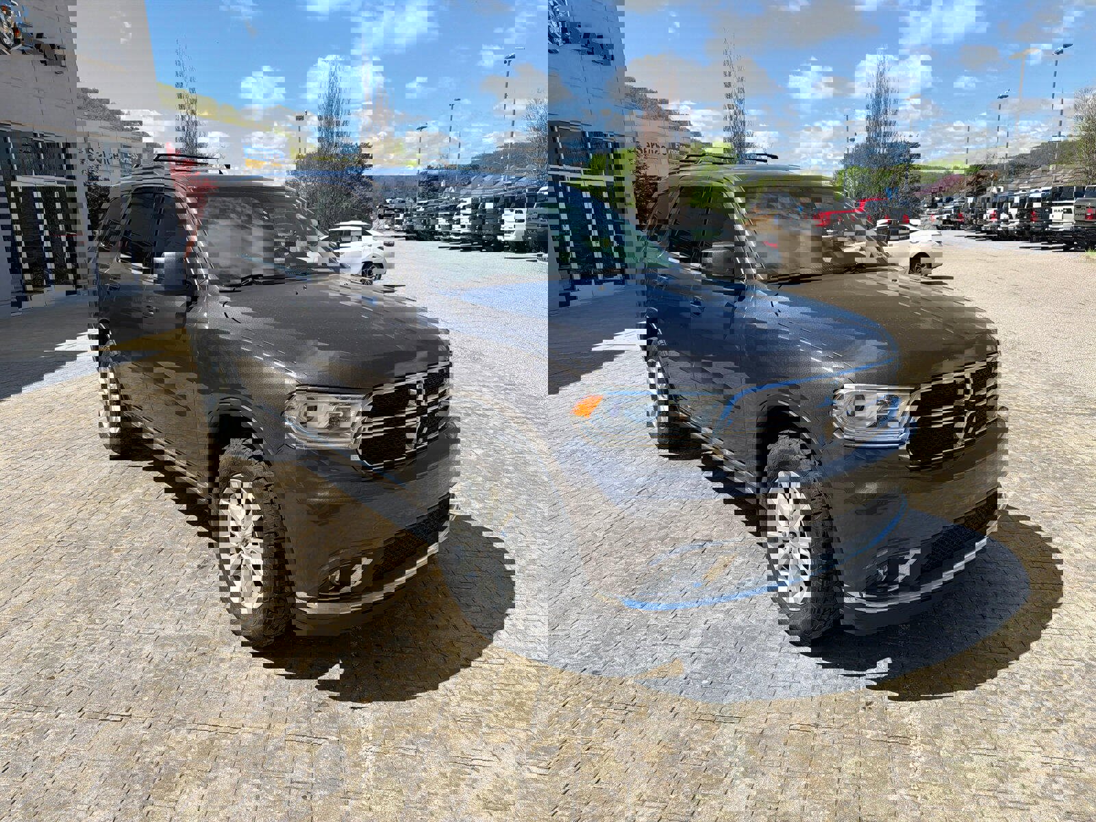 Used 2020 Dodge Durango SXT image 2