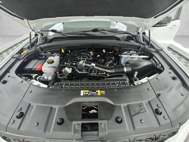 Certified 2025 Jeep Grand Cherokee Altitude AWD/4WD image 27