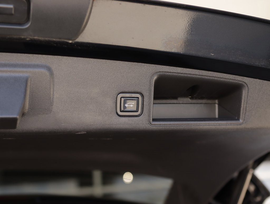 Used 2022 GMC Terrain SLE w/ Driver Convenience Package image 26