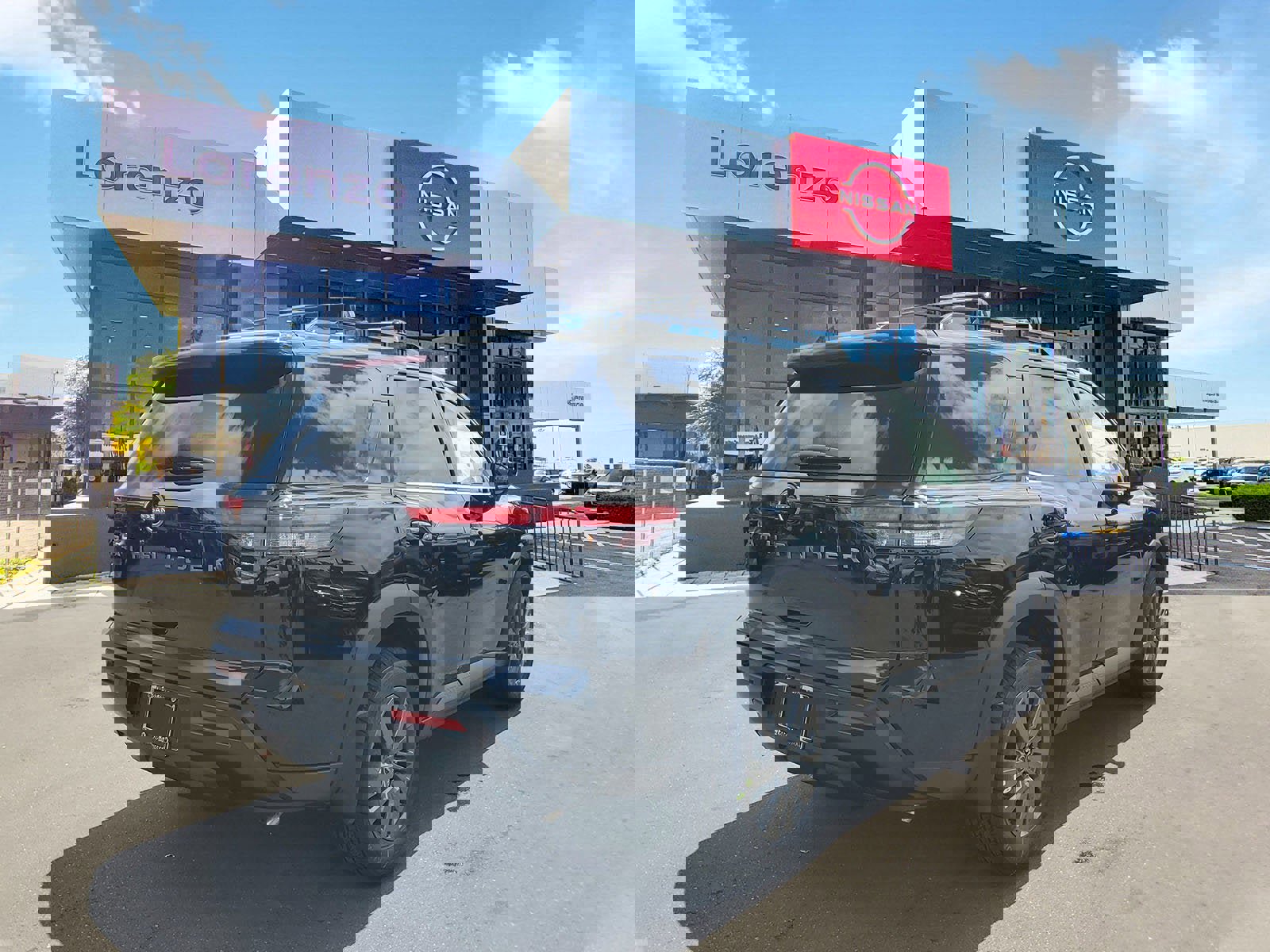 New 2026 Nissan Pathfinder SV image 4