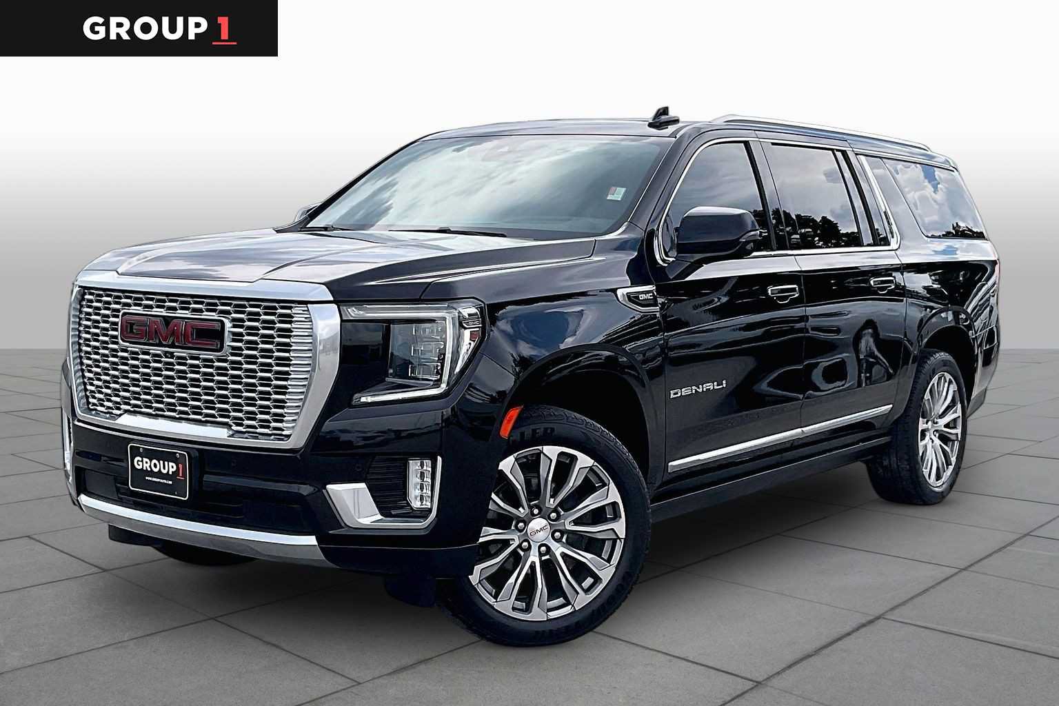 Used 2021 GMC Yukon XL Denali w/ Denali Premium Package AWD/4WD image 1