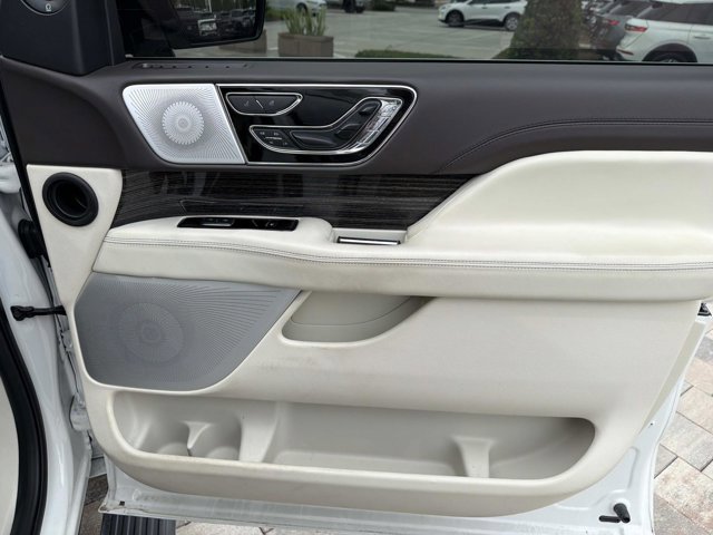 Certified 2024 Lincoln Navigator L Black Label AWD/4WD image 17