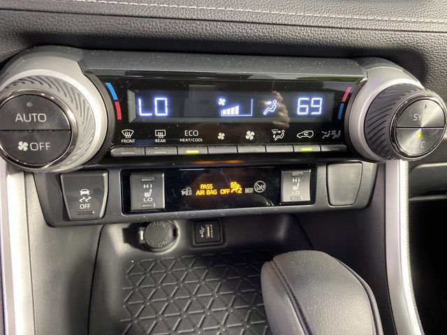 Used 2025 Toyota RAV4 XLE w/ Convenience Package AWD/4WD image 23