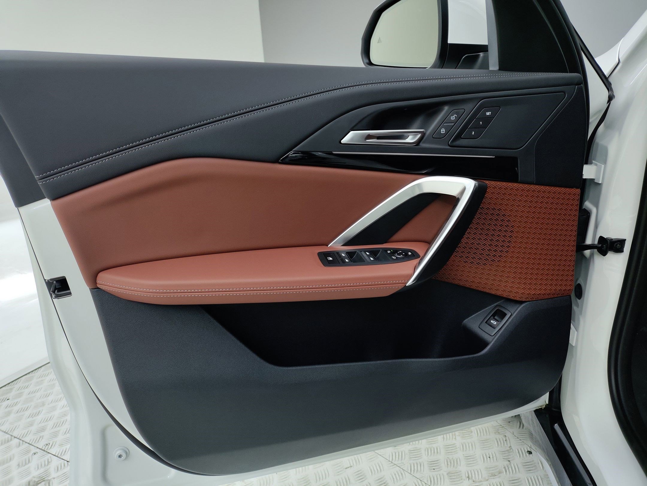 Used 2026 BMW X1 xDrive28i image 11