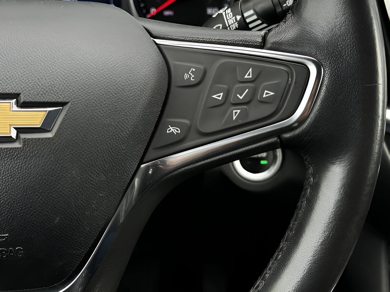 Used 2021 Chevrolet Equinox LT image 11