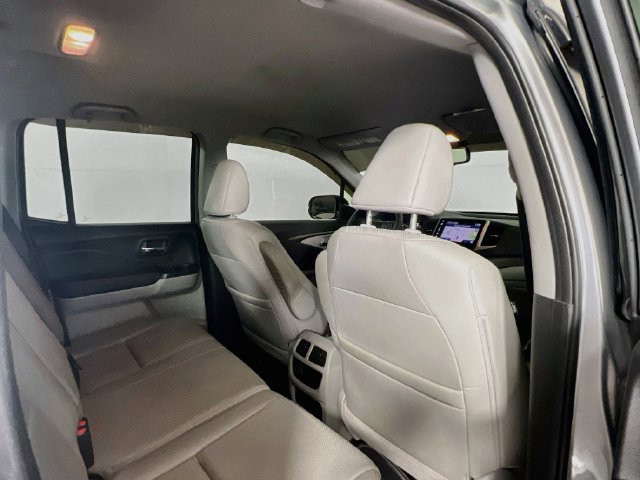 Used 2017 Honda Ridgeline RTL-T image 9