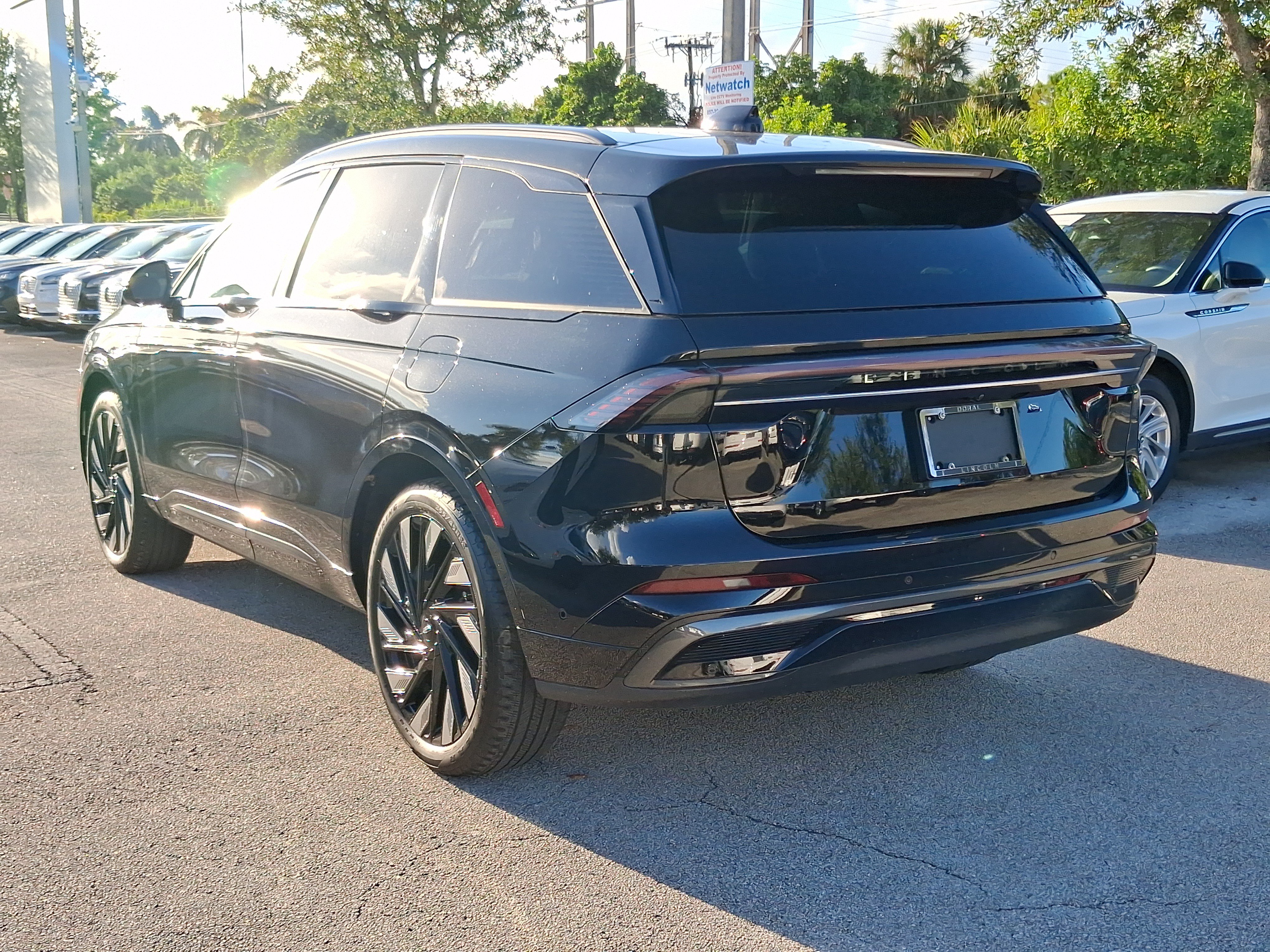 Certified 2024 Lincoln Nautilus Reserve w/ Jet Appearance Package (87T) AWD/4WD image 3