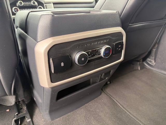 Used 2024 Ford Expedition Max XLT image 19