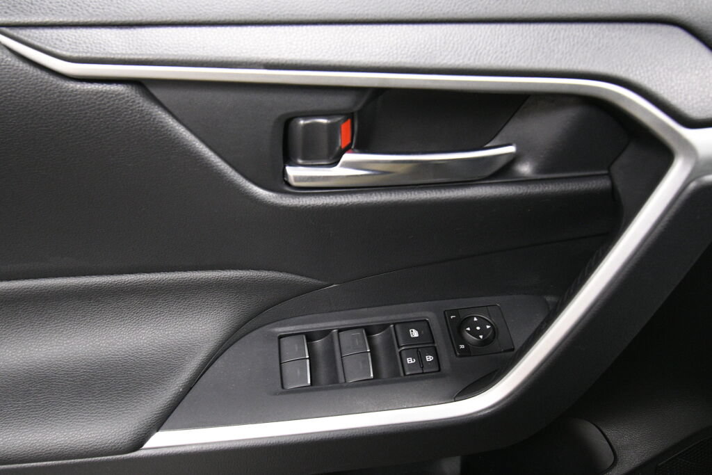 Used 2023 Toyota RAV4 SE w/ Weather & Moonroof Package AWD/4WD image 12