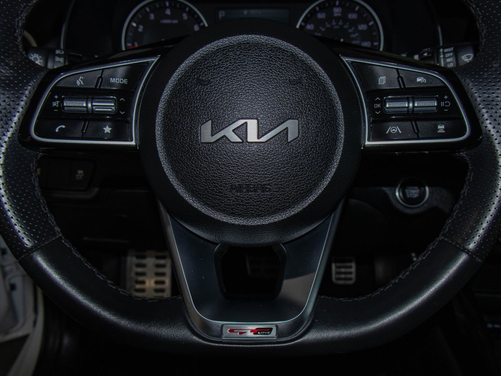Used 2024 Kia Forte GT-Line w/ GT-Line Premium Package image 12