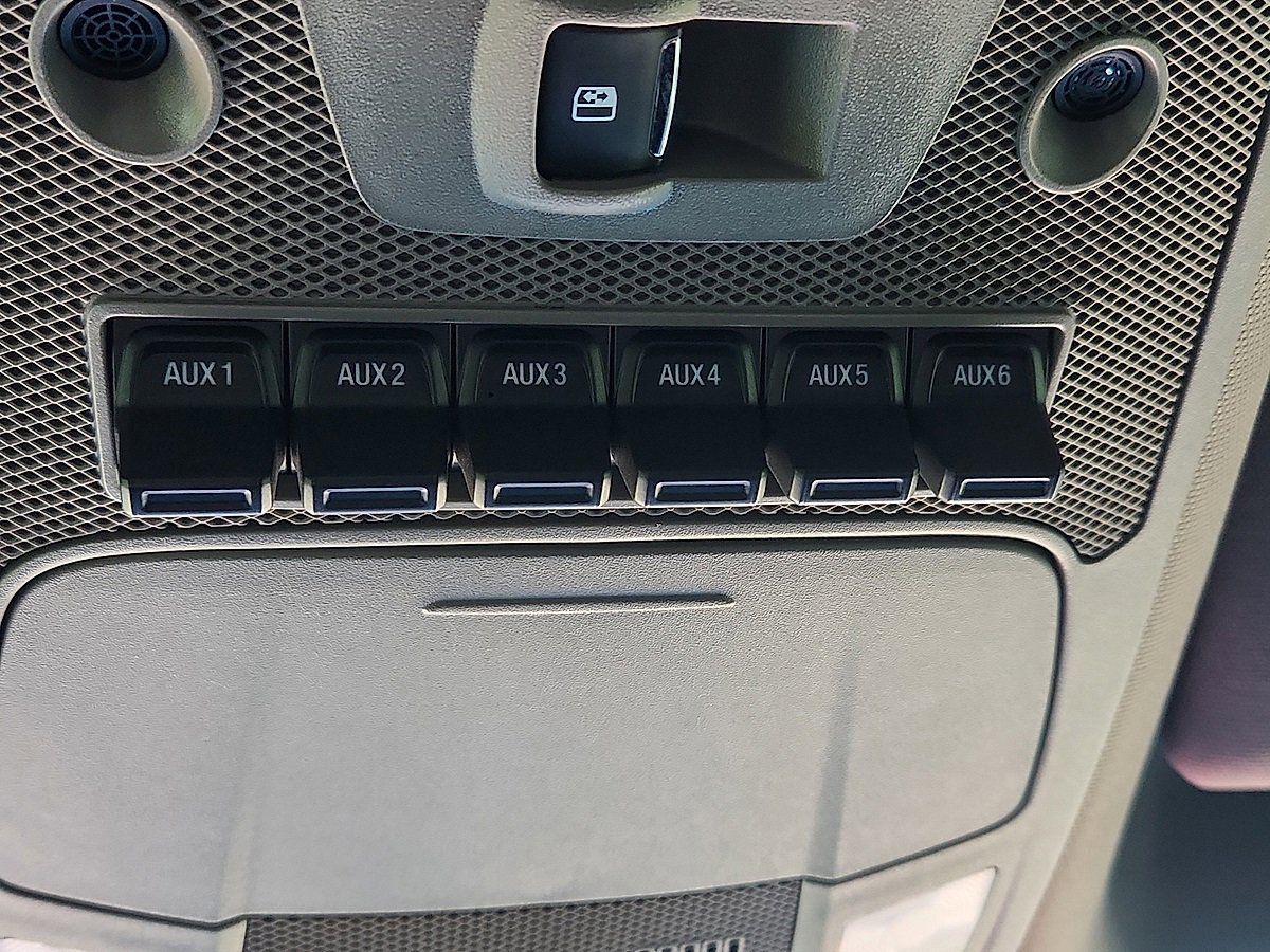 Used 2020 Ford F350 Lariat image 9