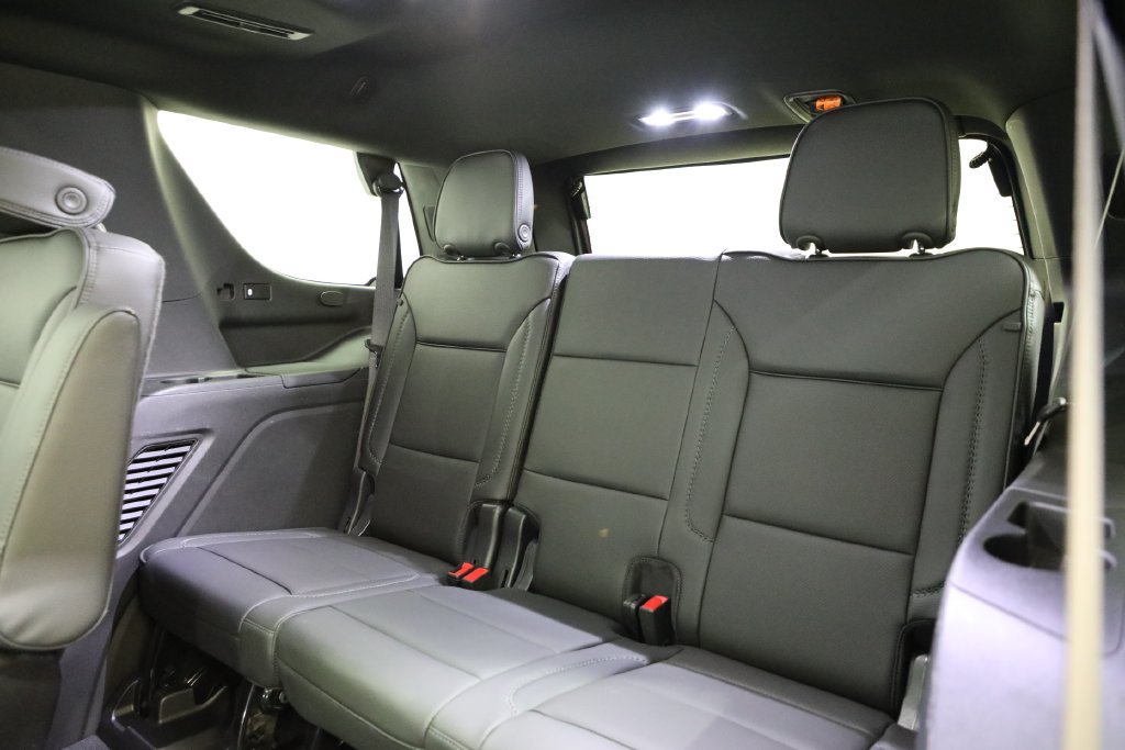 Used 2022 GMC Yukon Denali w/ Advanced Technology Package AWD/4WD image 15